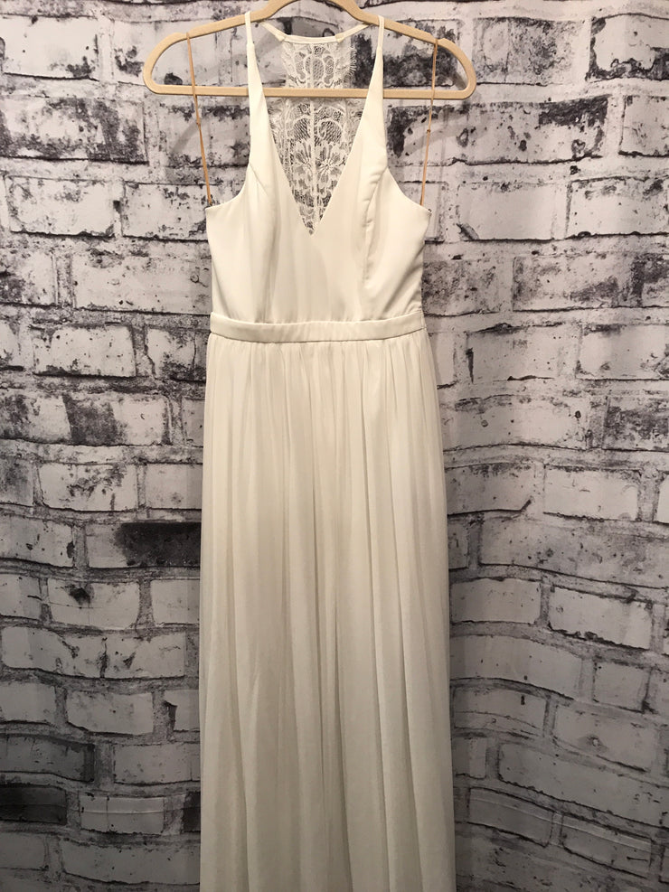 * * WHITE LONG EVENING GOWN