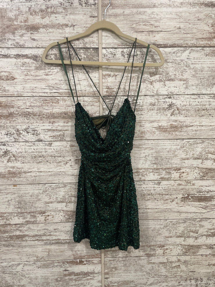 GREEN SEQUIN SHORT DRESS (NEW)