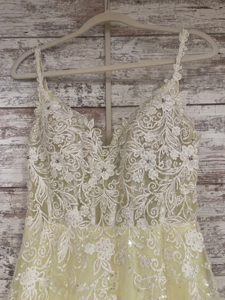 YELLOW/FLORAL SPARKLY A LINE