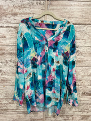 BLUE/FLORAL BUTTON UP SHIRT$79