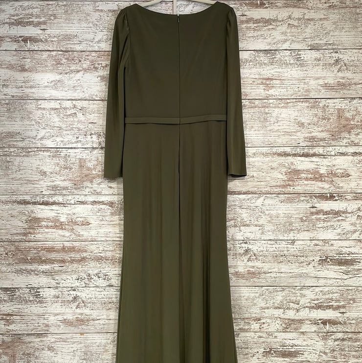 GREEN LONG EVENING GOWN