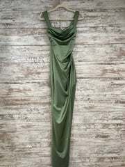 GREEN LONG EVENING GOWN
