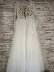 WHITE WEDDING GOWN (NEW) $1299