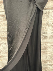 BLACK LONG EVENING GOWN