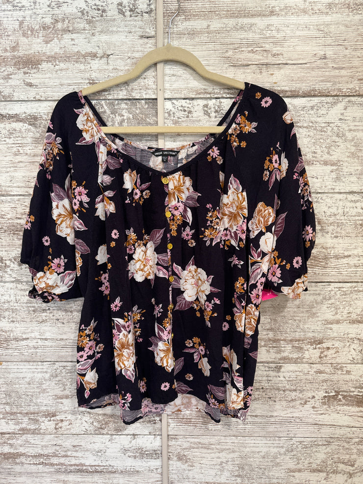BLACK/FLORAL LONG SLEEVE TOP