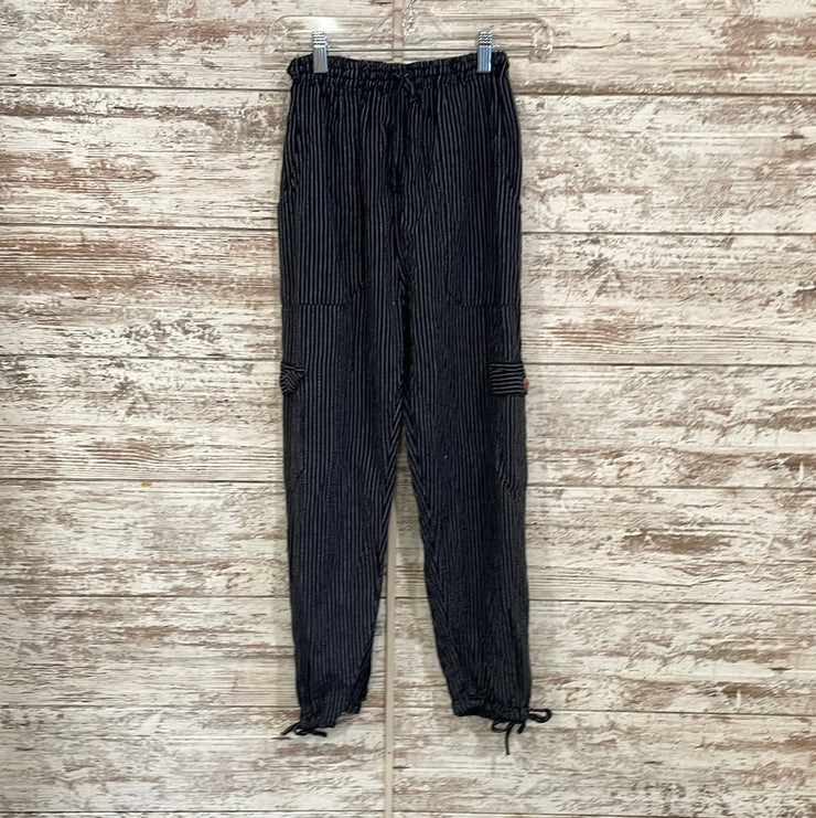 BLACK/WHITE JOGGERS