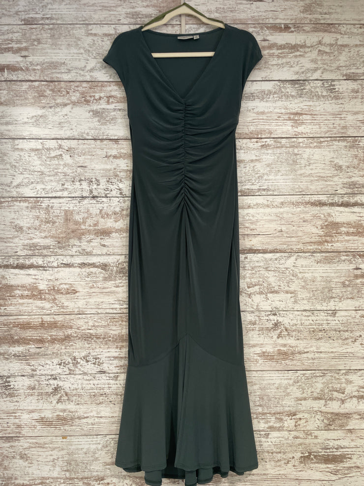 GREEN LONG EVENING GOWN