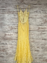 YELLOW LACE MERMAID GOWN