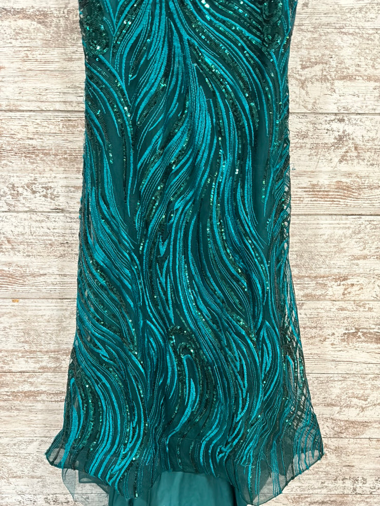 GREEN SPARKLY LONG DRESS (NEW)