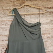 GREEN LONG EVENING GOWN (NEW)