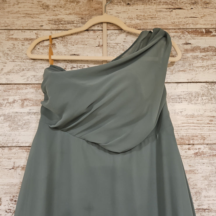 GREEN LONG EVENING GOWN