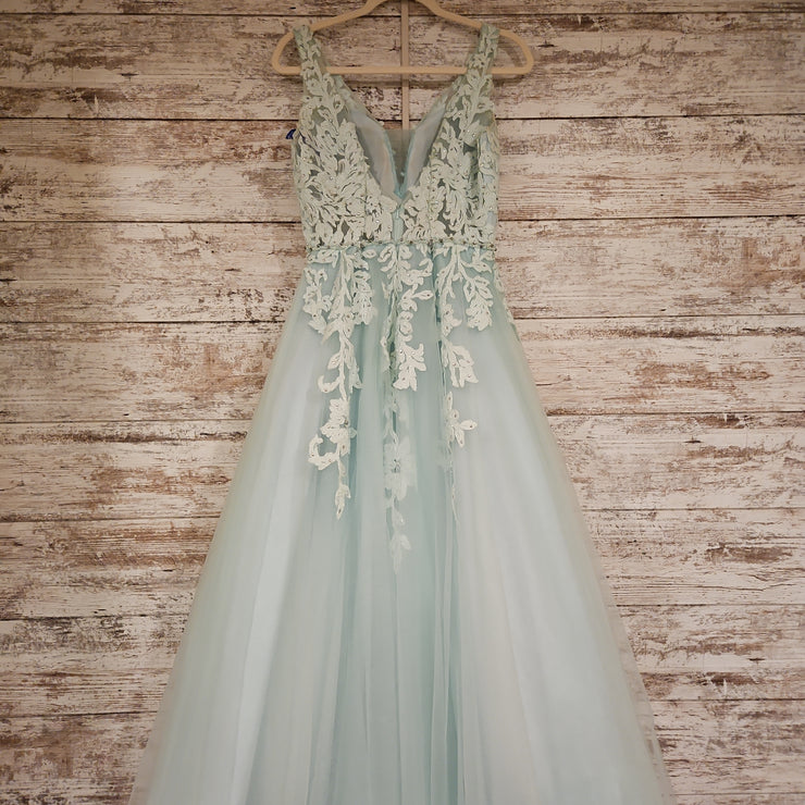 GREEN/WHITE FLORAL A LINE GOWN