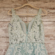 GREEN/WHITE FLORAL A LINE GOWN