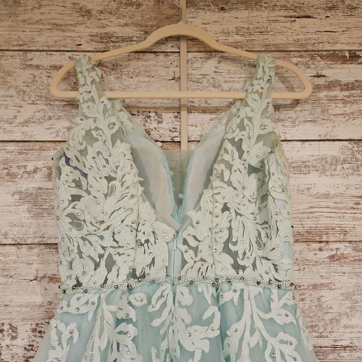 GREEN/WHITE FLORAL A LINE GOWN