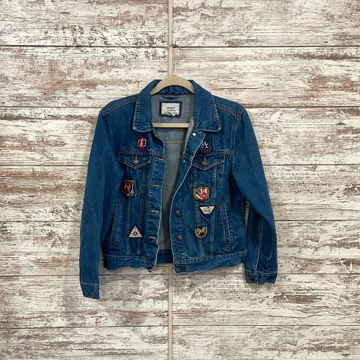 BLUE DENIM JACKET