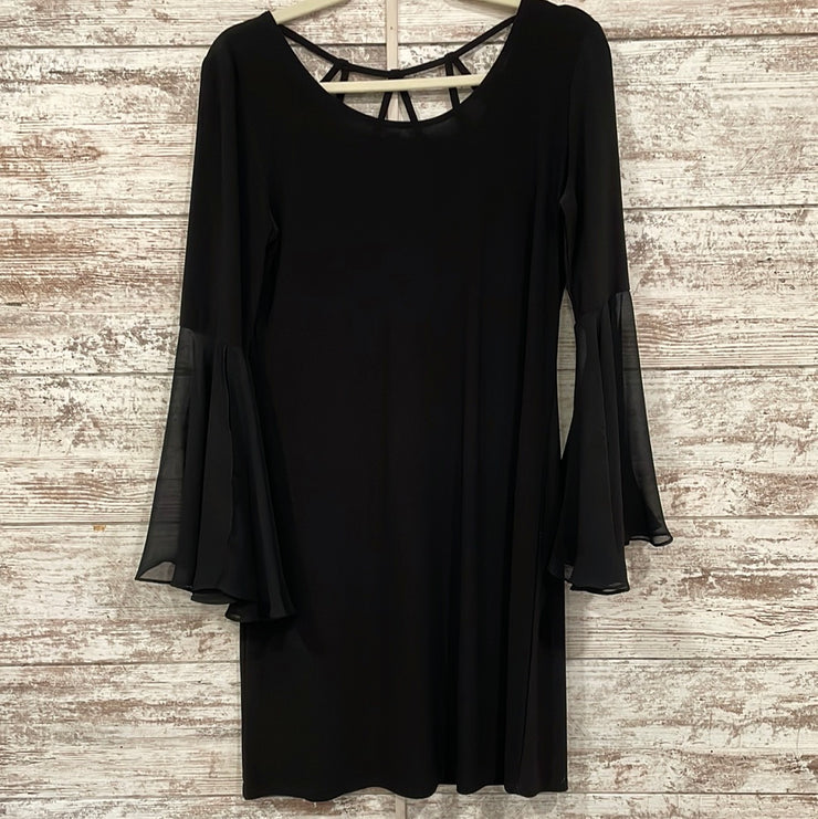 BLACK SHORT DRESS W/FUN SLEEVE