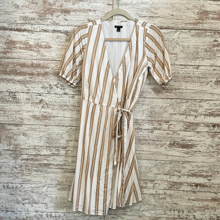 TAN/WHITE WRAP SHORT DRESS-NEW
