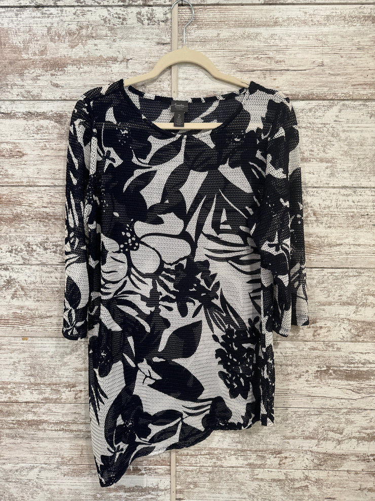 BLACK/WHITE TUNIC/COVERUP $119