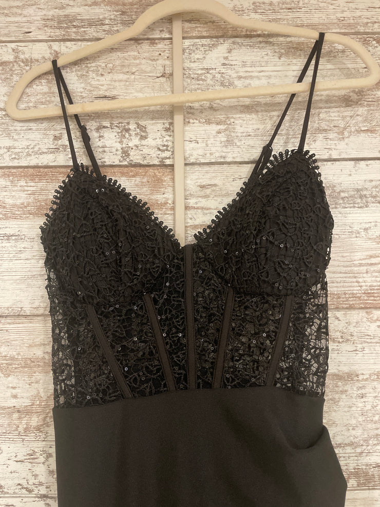 BLACK LONG EVENING GOWN