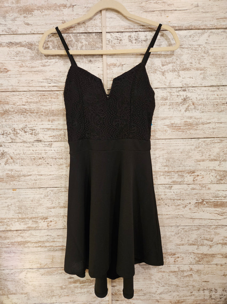 BLACK SHORT DRESS