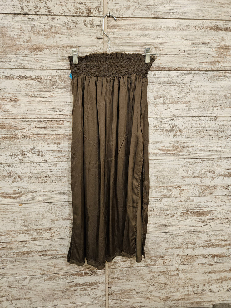 GREEN LONG SKIRT (NEW) $54