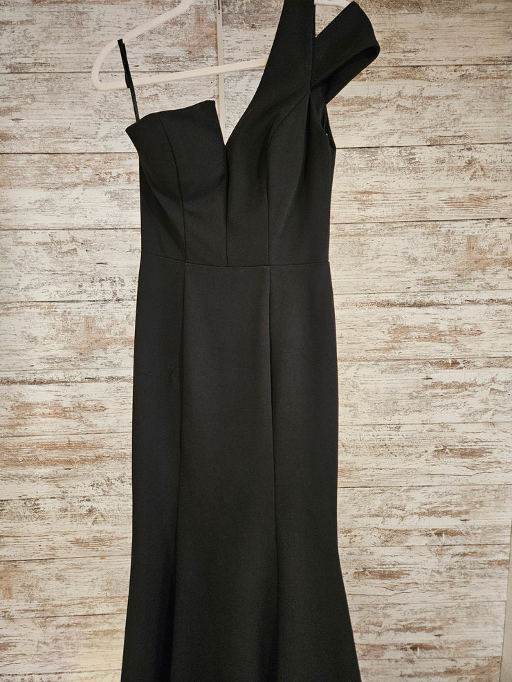 BLACK LONG EVENING GOWN