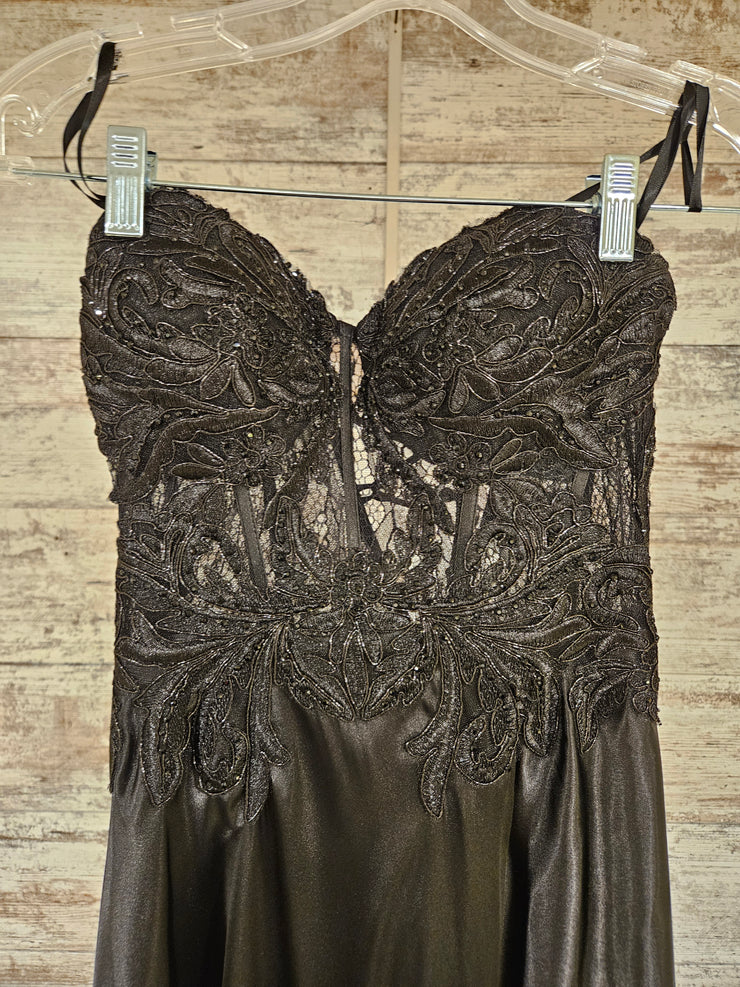 BLACK LONG EVENING GOWN