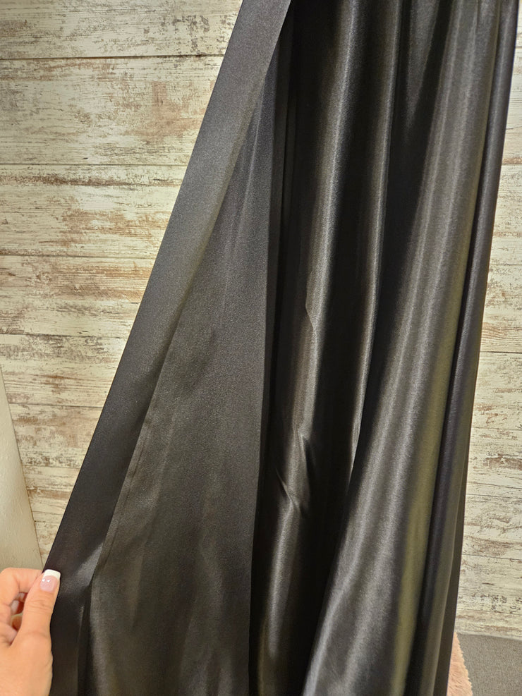 BLACK LONG EVENING GOWN