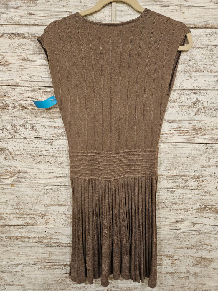 TAN SHORT DRESS (NEW) $118