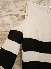 BLACK/WHITE COLD SHOULDER TOP