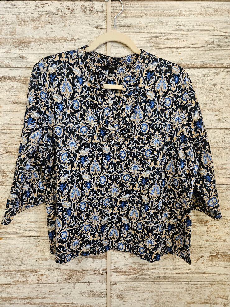 BLACK/FLORAL LONG SLEEVE TOP