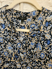 BLACK/FLORAL LONG SLEEVE TOP