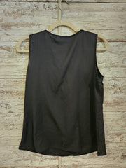 BLACK SLEEVELESS TOP