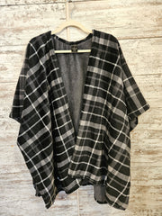 BLACK/GRAY PLAID PONCHO-NEW