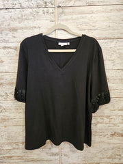 BLACK SHORT SLEEVE TOP