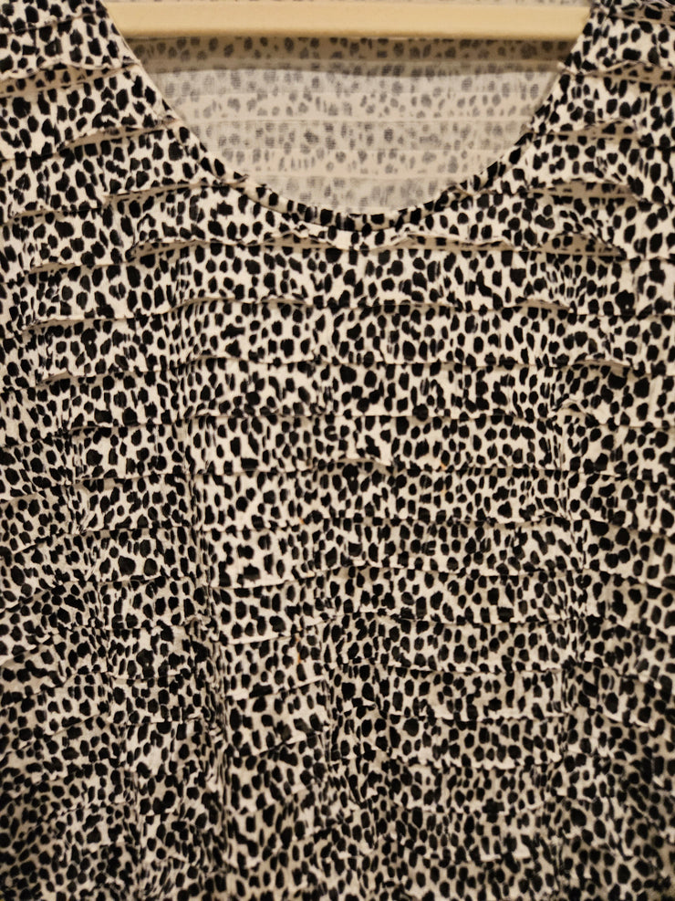 ANIMAL PRINT SLEEVELESS TOP