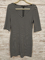 BLACK/WHITE STRIPED DRESS