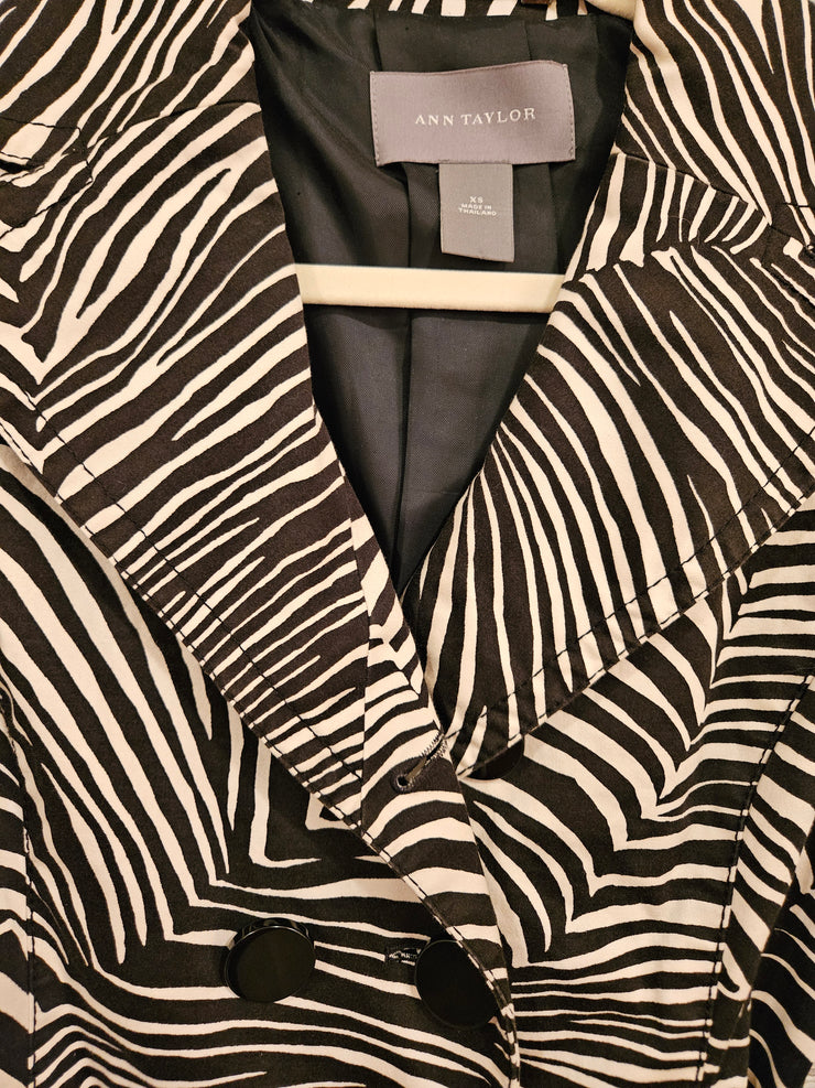 BLACK/WHITE ZEBRA JACKET