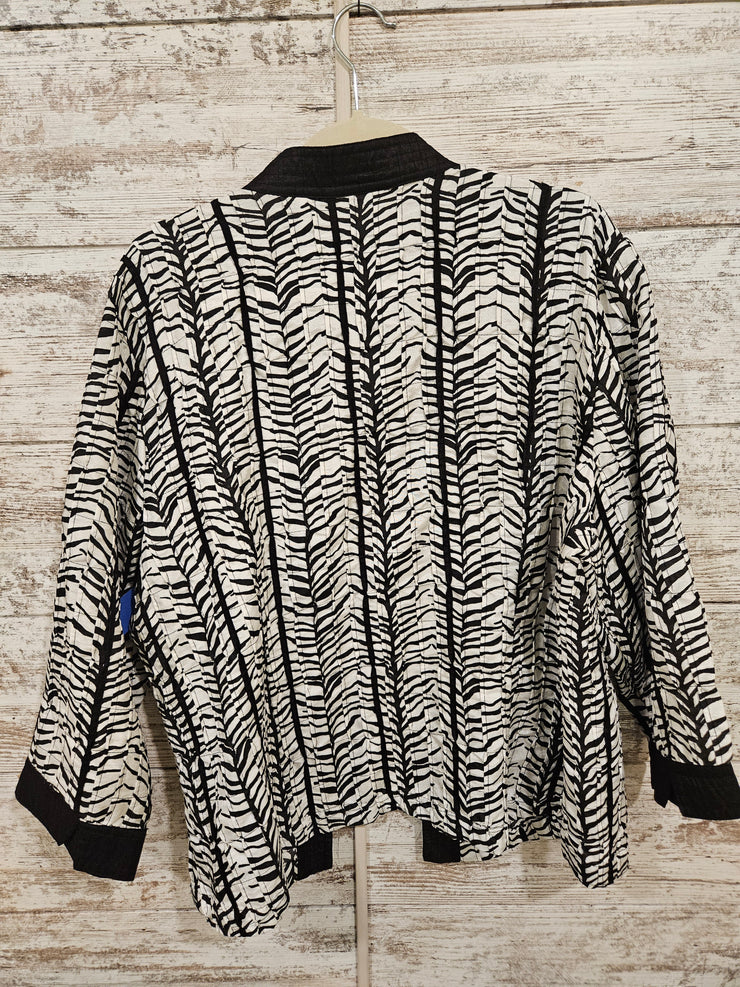 BLACK/WHITE OPEN JACKET $139