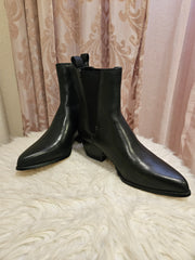 BLACK BOOTIES $248