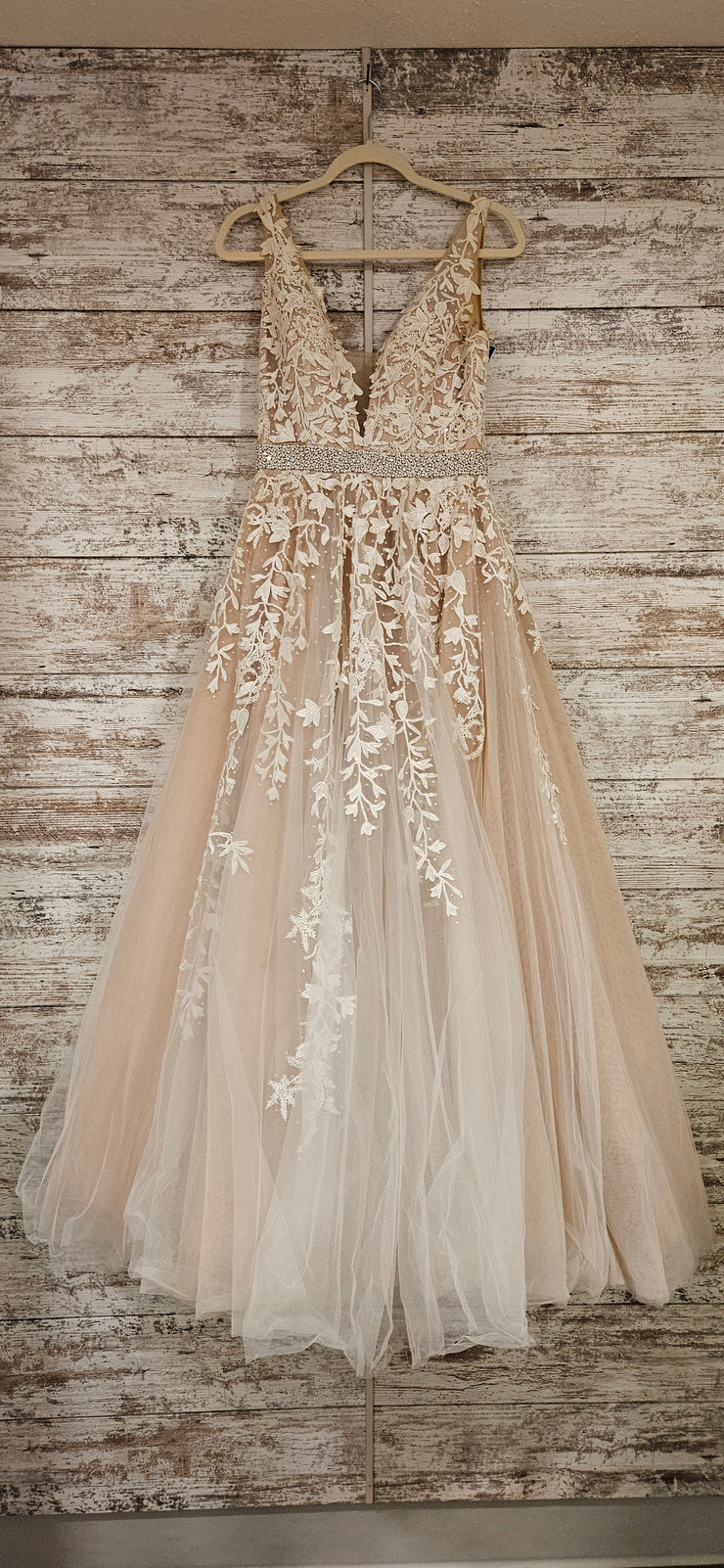 WHITE/TAN PRINCESS GOWN