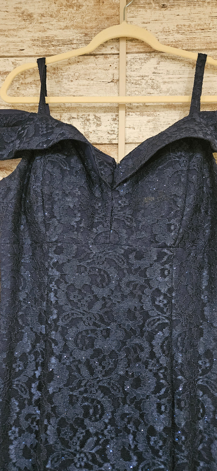 NAVY LACE LONG EVENING GOWN