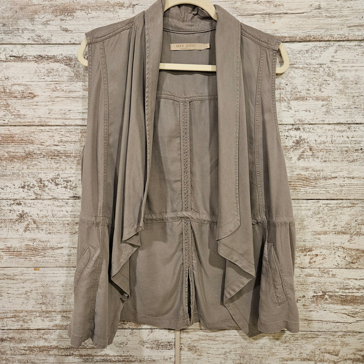 GREEN OPEN VEST/CARDIGAN $69