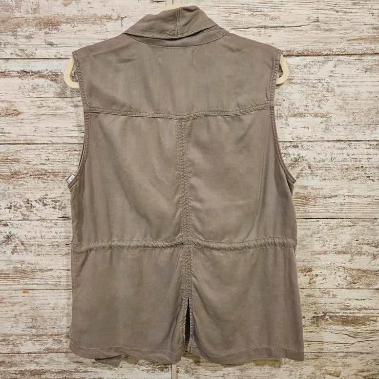 GREEN OPEN VEST/CARDIGAN $69