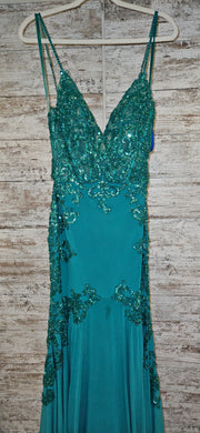 GREEN LONG EVENING GOWN