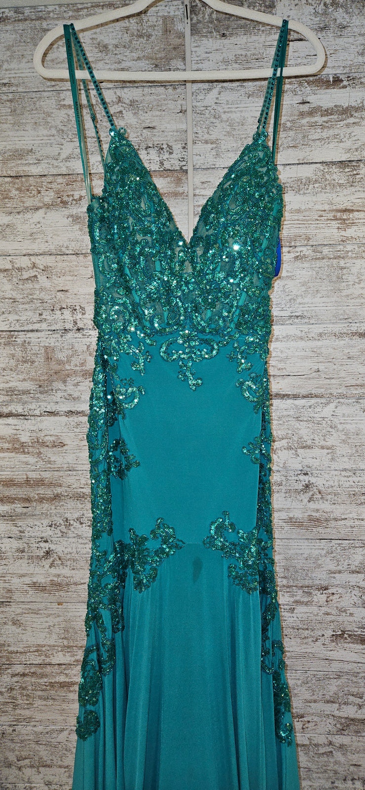 GREEN LONG EVENING GOWN