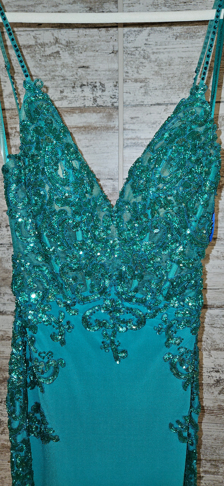 GREEN LONG EVENING GOWN