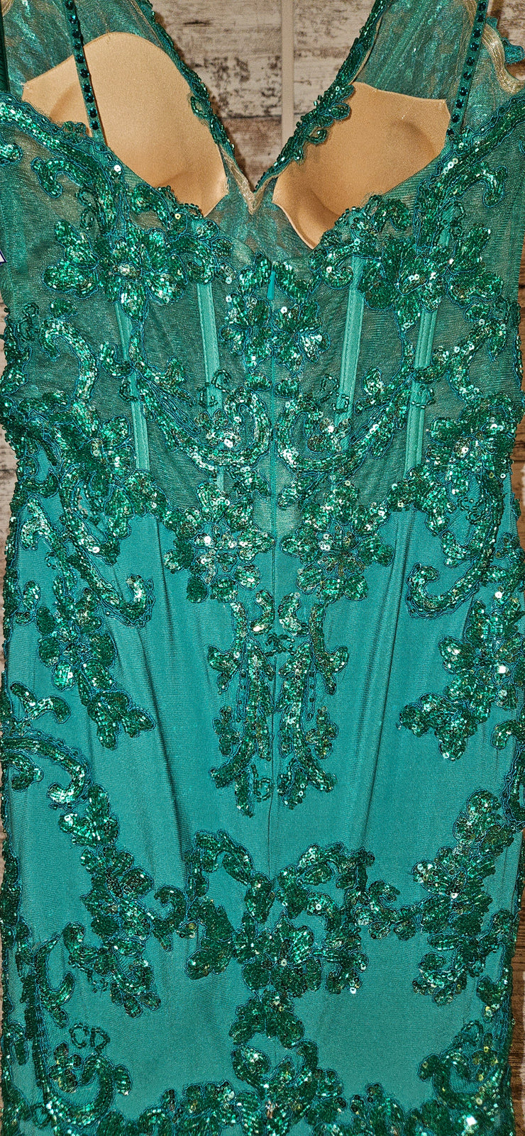 GREEN LONG EVENING GOWN