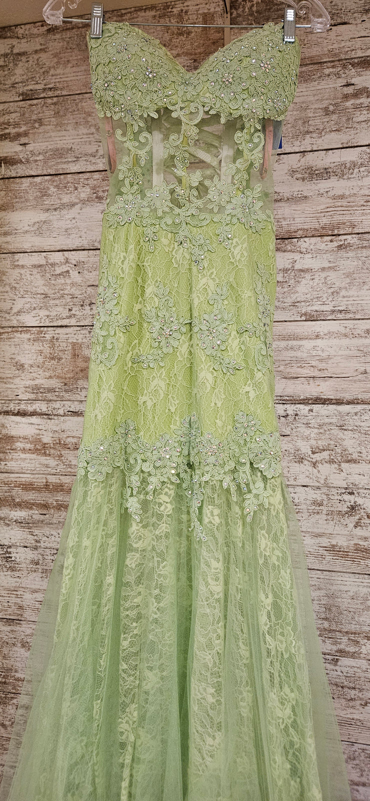 GREEN LACE MERMAID GOWN