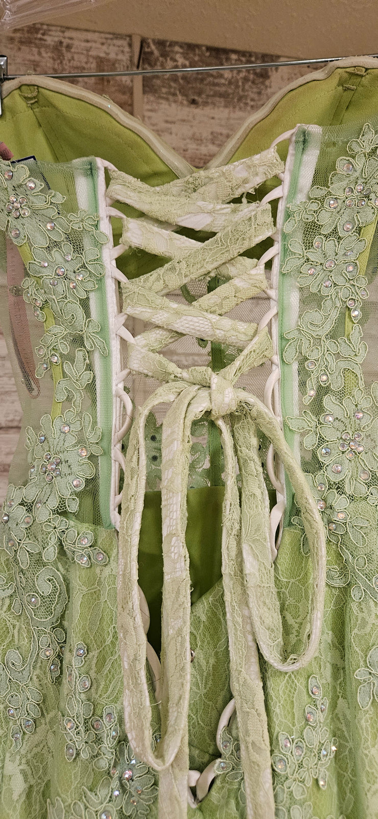 GREEN LACE MERMAID GOWN